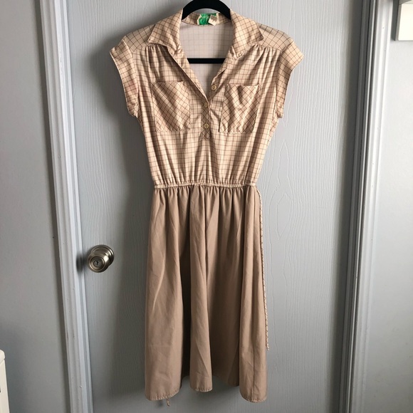 Vintage Ms. Sugar Tan Cap Sleeve Dress - Picture 4 of 8